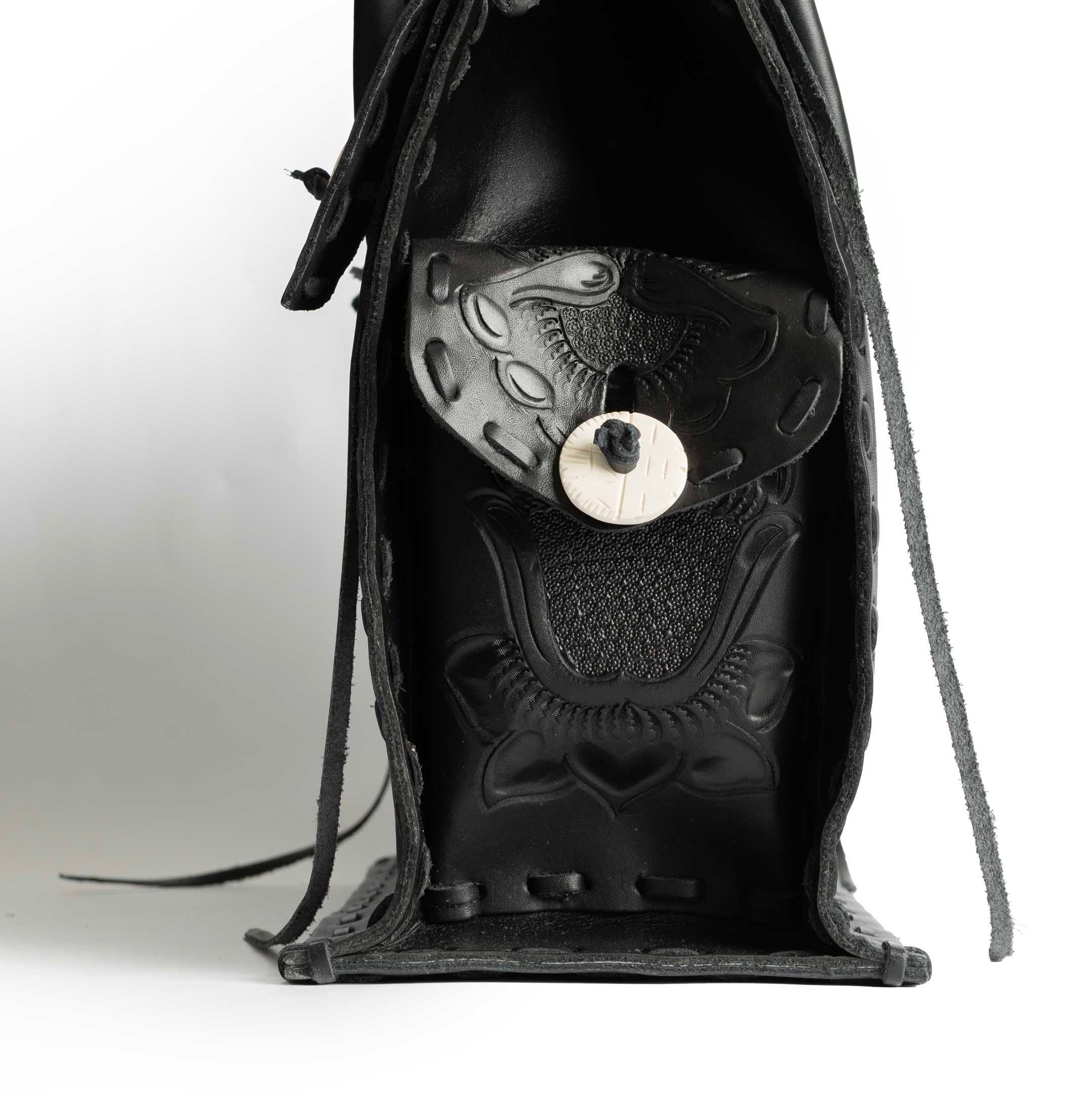 Chamula Western Stitch Carving Bag L Black - Image 4