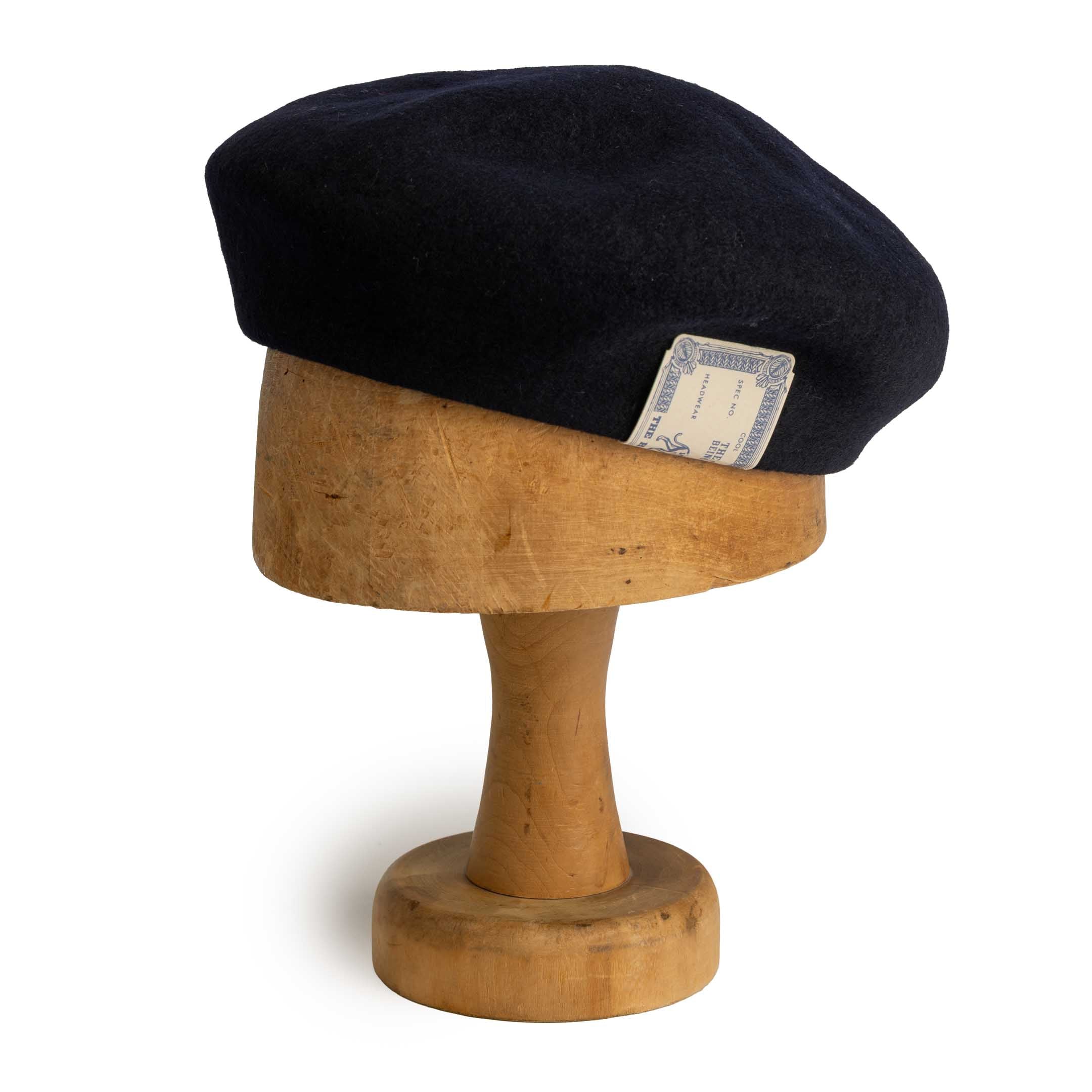 H.W. Dog Basic Beret Navy