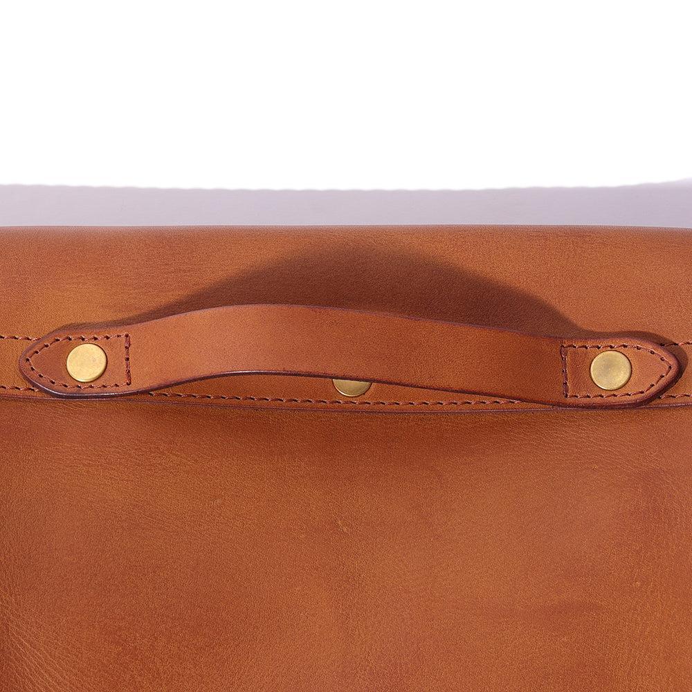Vasco Leather Postman Shoulder Bag (Large) Camel - Image 6